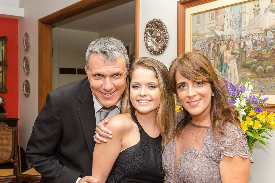 Casal e amiga