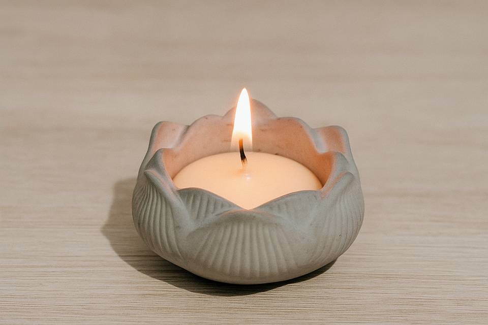Vaso lotus com vela