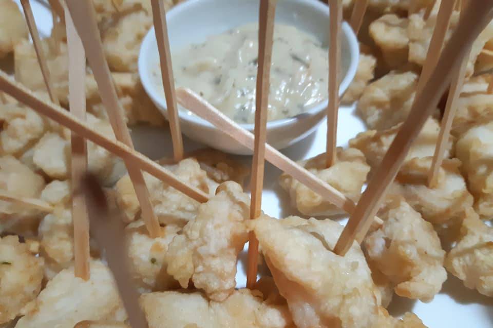 Gurjão de peixe (linguado) com molho tartáro