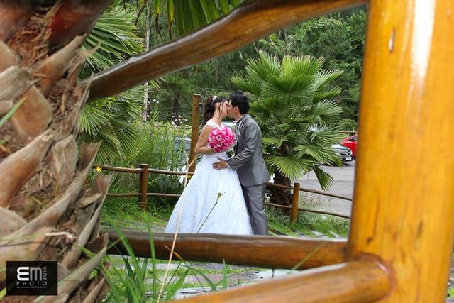 Em photo e vídeo
