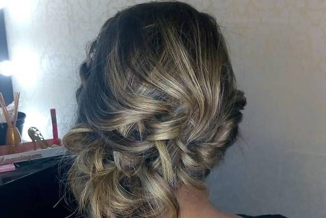 Penteado e Maquiagem de festa