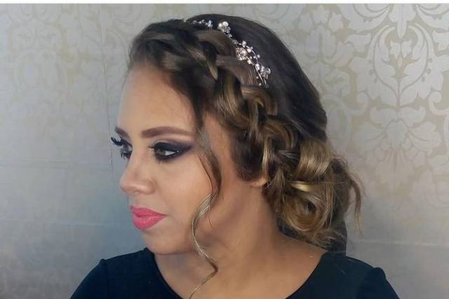 Penteado e Maquiagem de festa