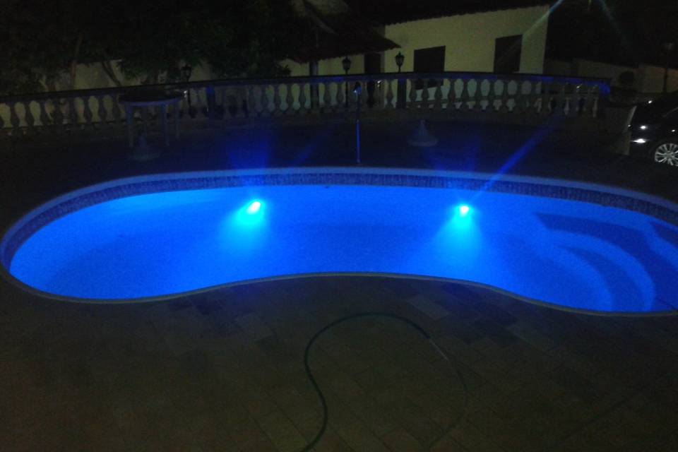 Piscina Luz  Azul Escuro