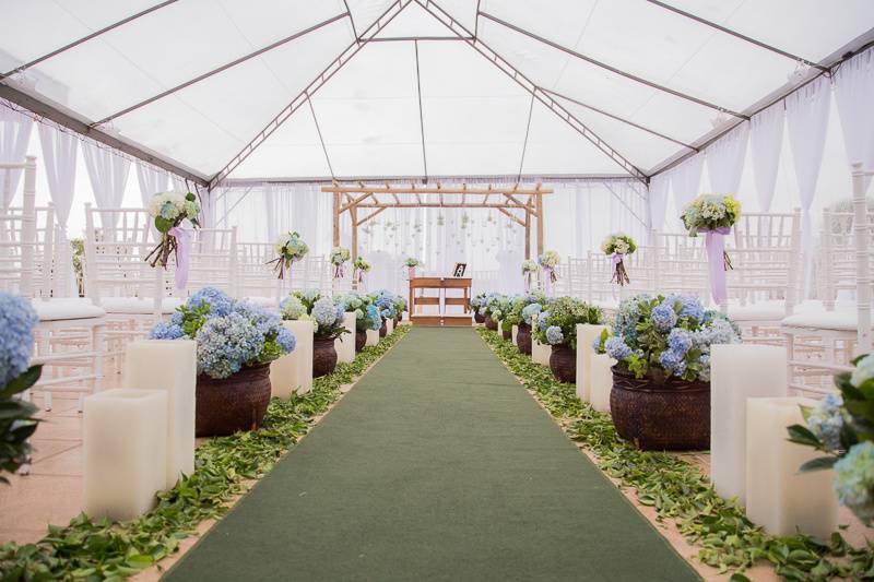 Casamento azul e champanhe