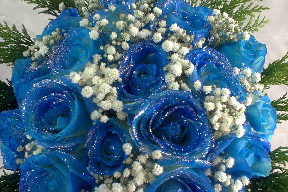 Rosas azul e gipson