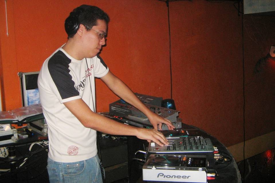 DJ Nestor