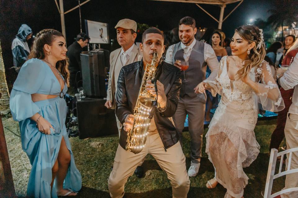 Eliaquin Petrus SAX DJ