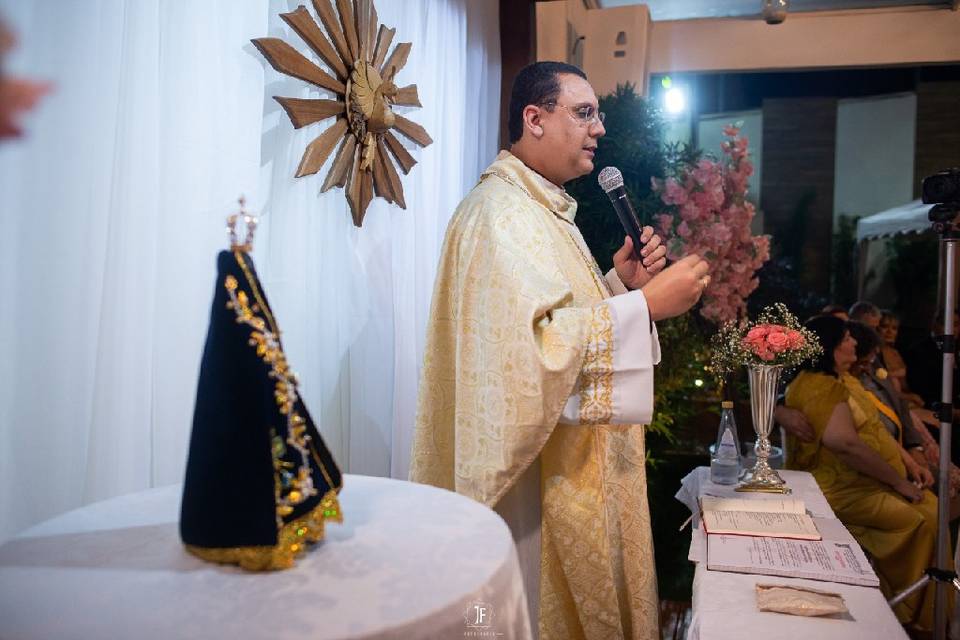 Padre Gabriel Celebrante