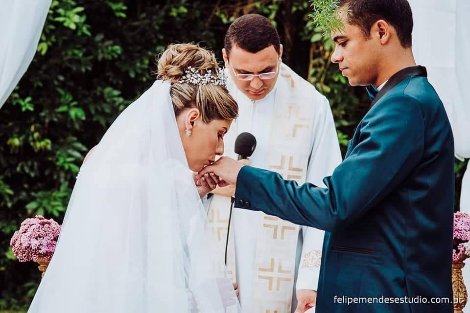 Padre Gabriel Celebrante