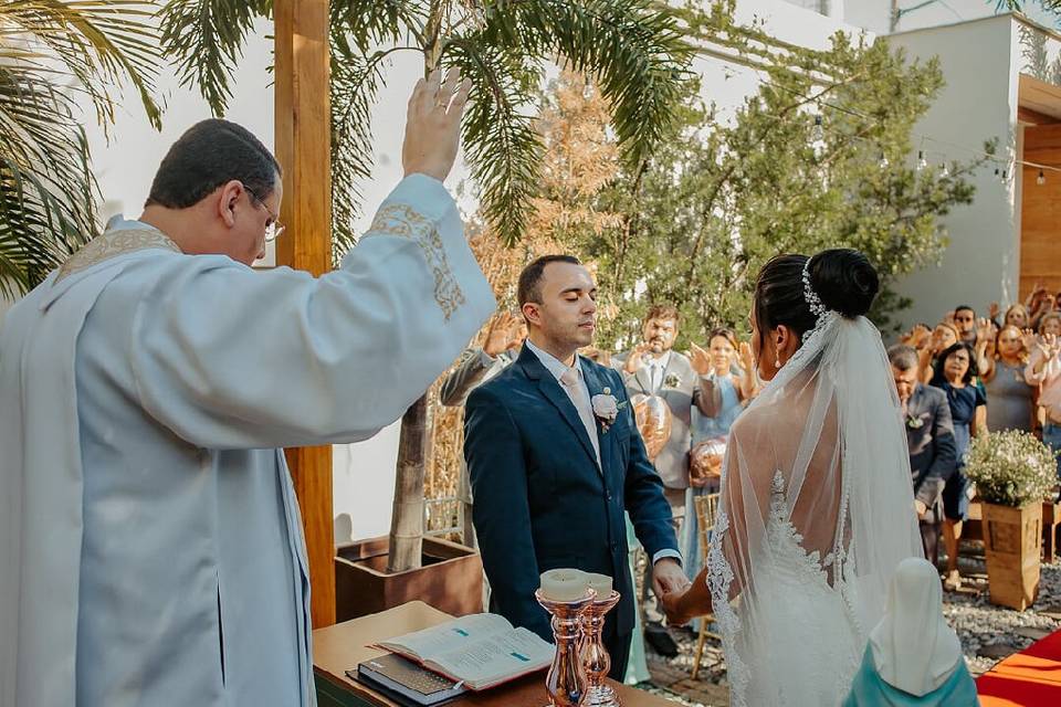 Padre Gabriel Celebrante