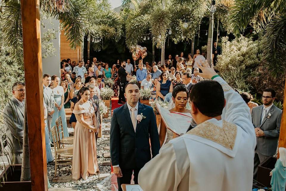 Padre Gabriel Celebrante