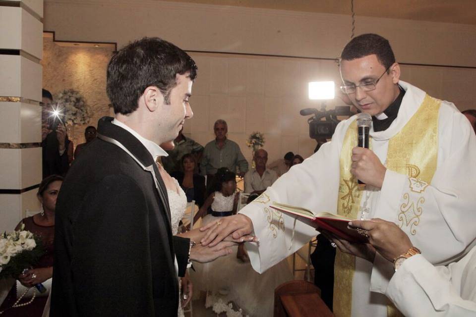 Padre Gabriel Celebrante