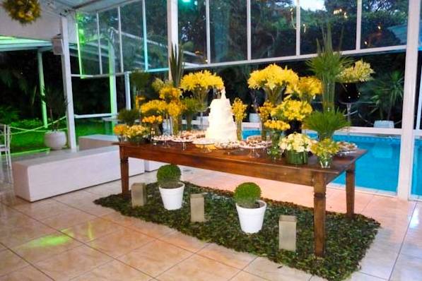 Mesa de doces buffet cedron