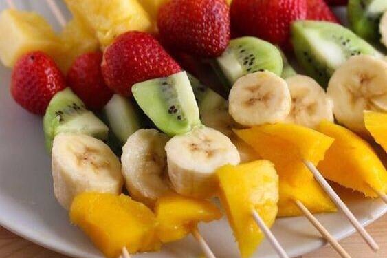 Quem ama fruta no palito?!