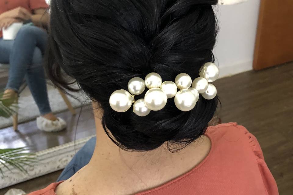 Penteado coque baixo