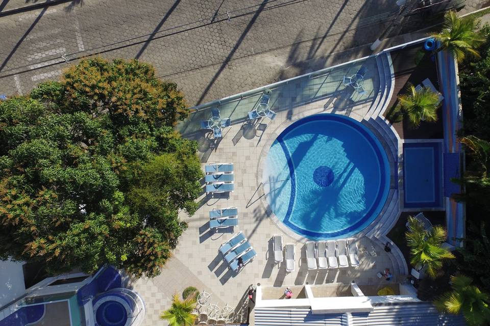 Vista aérea da piscina