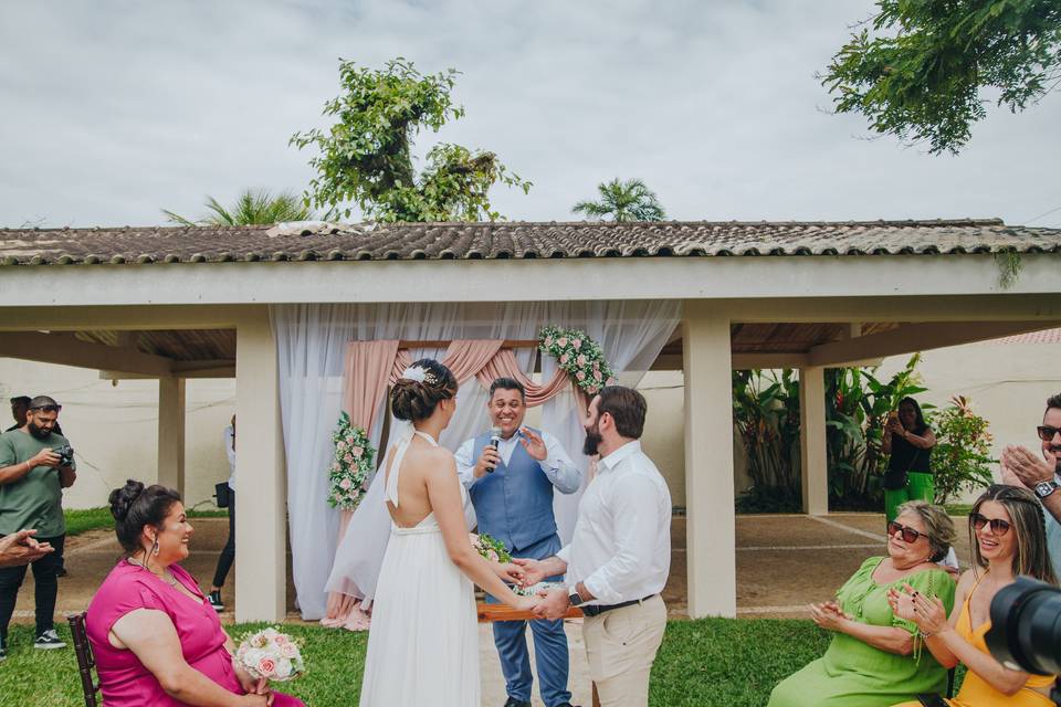 Léo Dias Celebrante