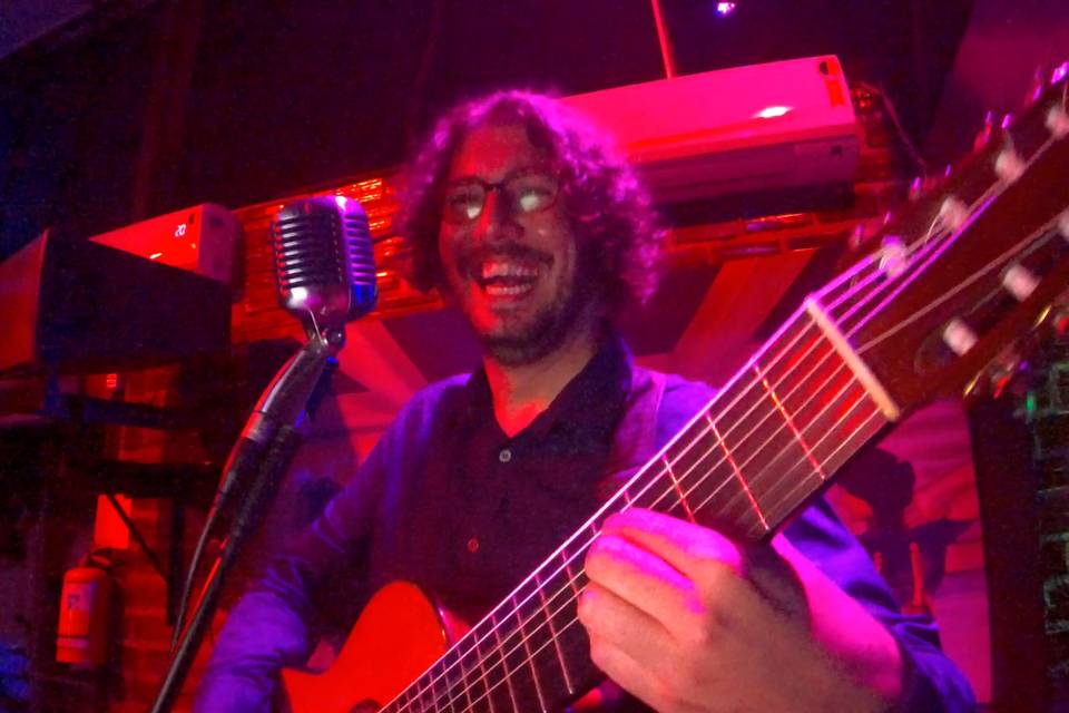 Voz e violão para eventos
