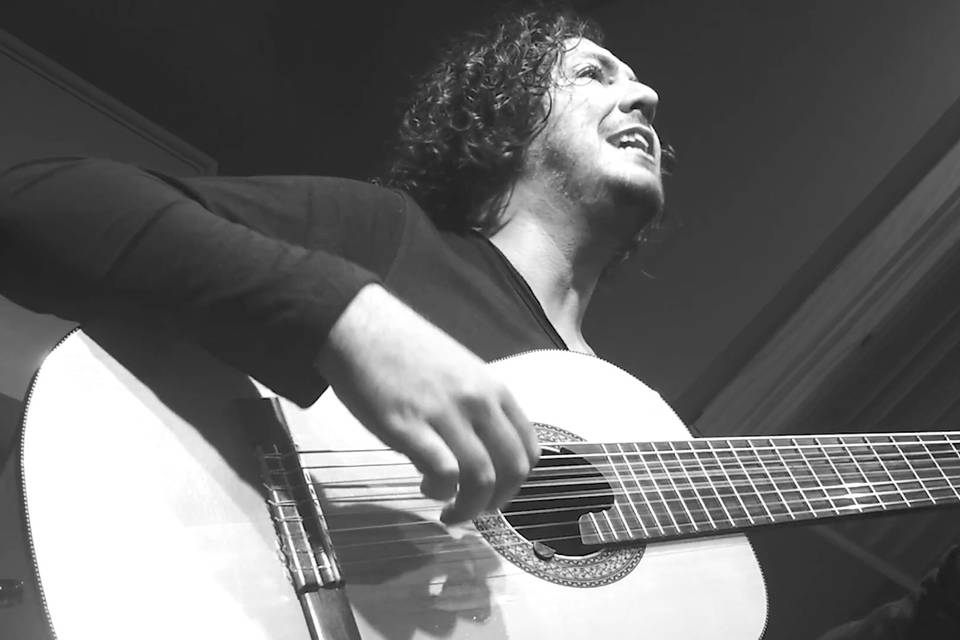Voz e violão para eventos
