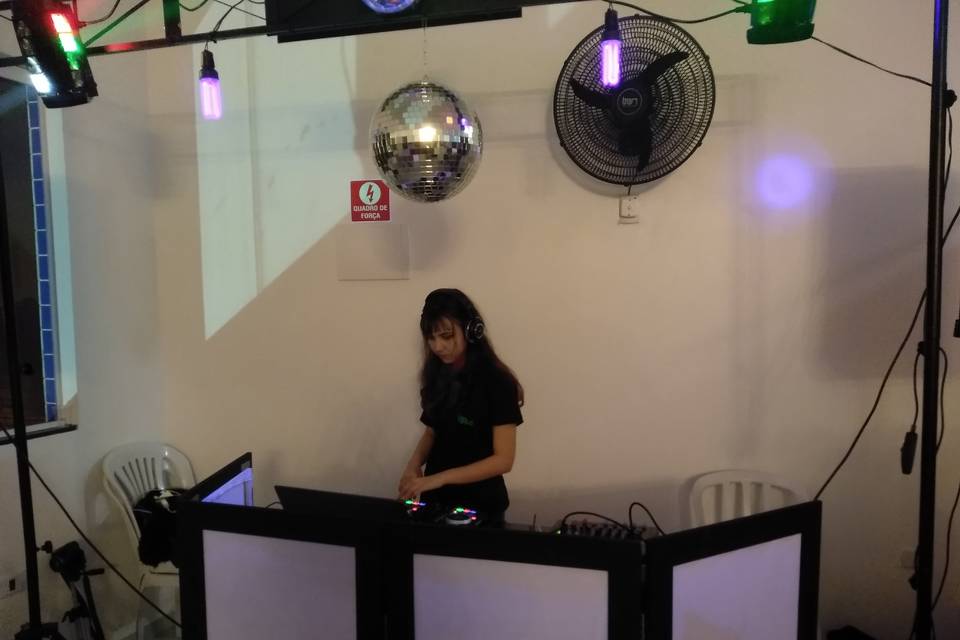 DJ Isa robes