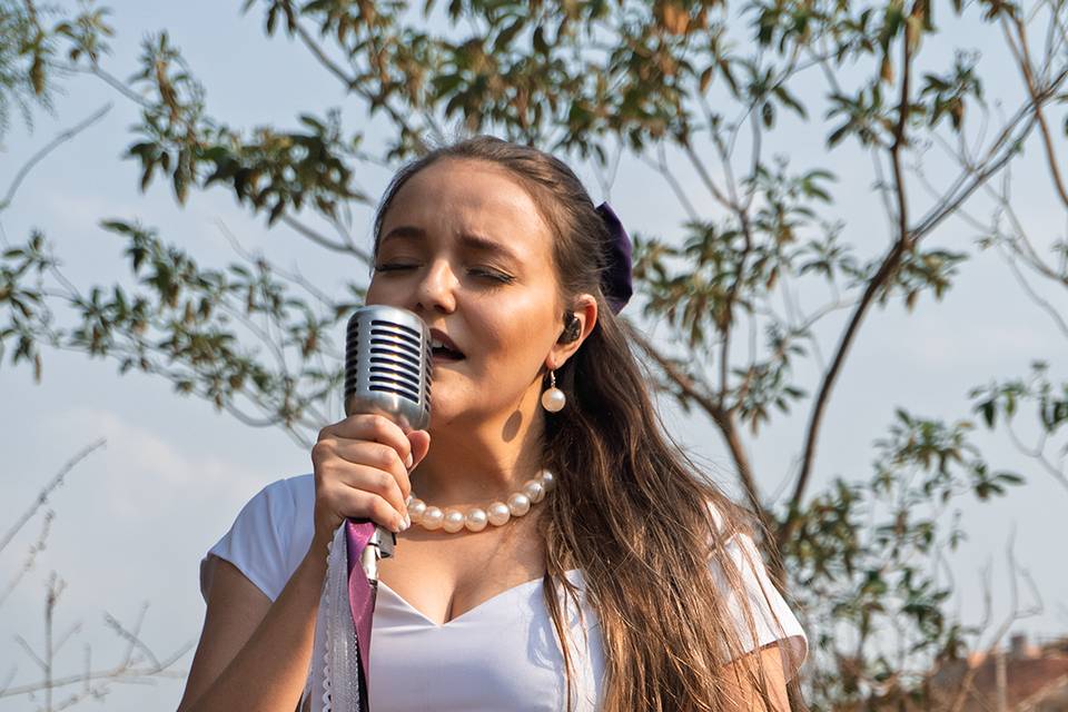 Andressa Mello Música