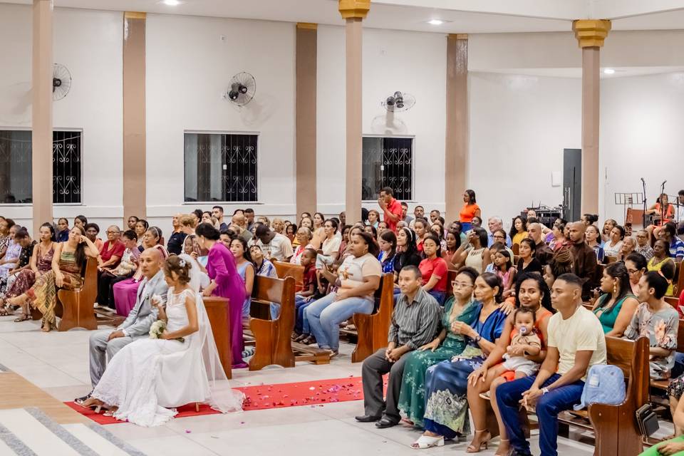 Casamento realizado na Igreja