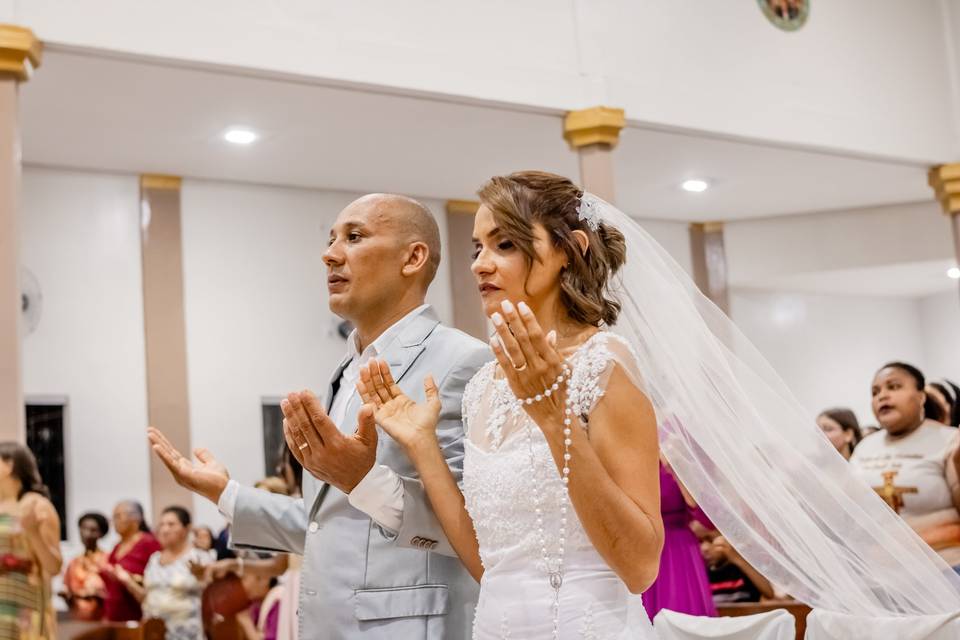 Casamento realizado na Igreja