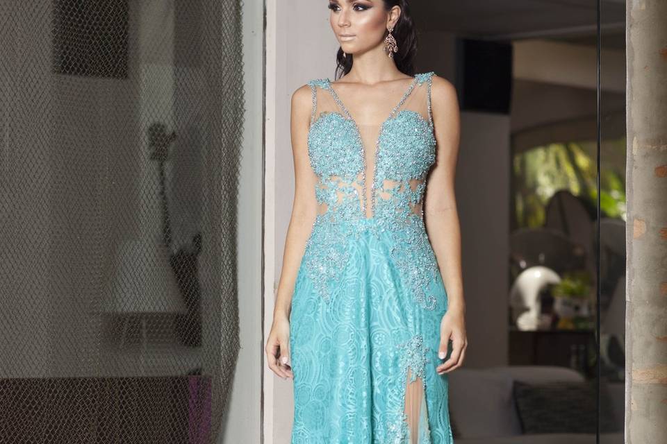 Vestido Renda Decote V Fenda