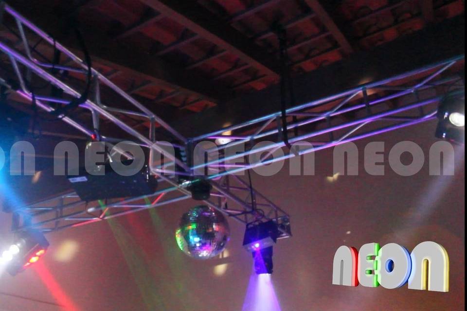 Neon Eventos - Dj, Som e Luz