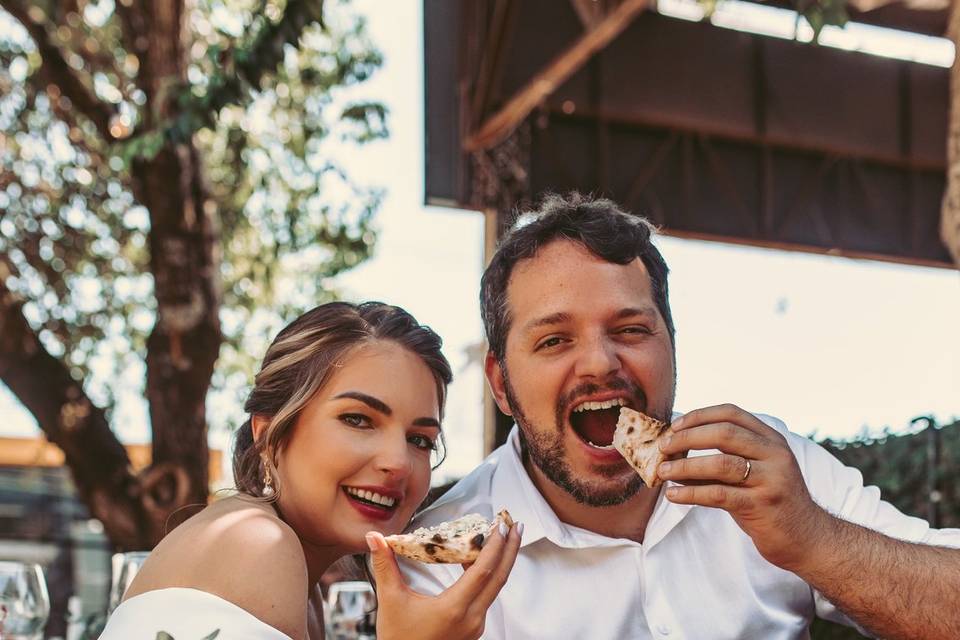 O amor começa em pizza