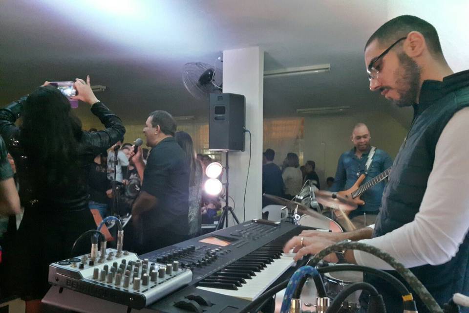 Banda Momenthus