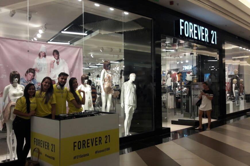 Tocando para Forever 21