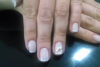 Esmaltelier Nail Bar e Coffee