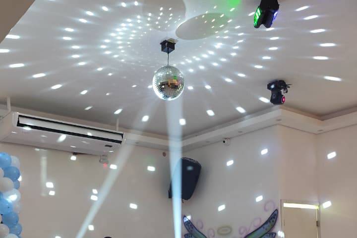 DJ e iluminação