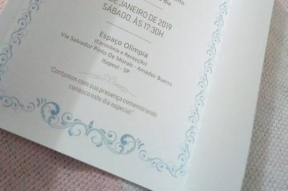 Convite em papel especial
