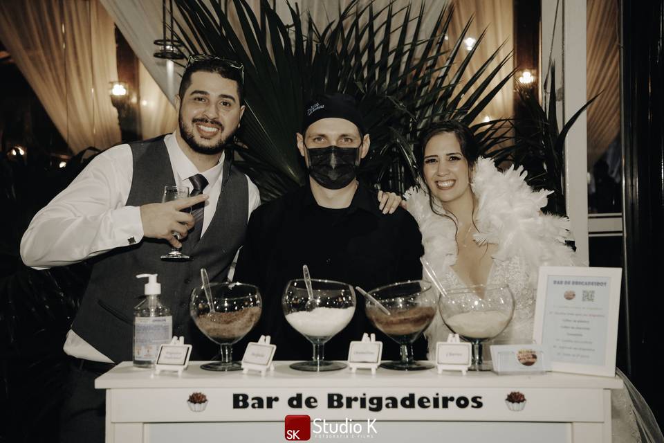 Delícias Sem Fronteiras - Bar de Brigadeiros