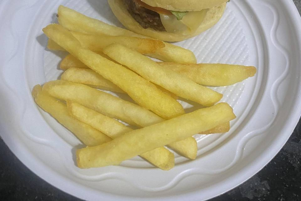 Porção mini hambúrguer com fri