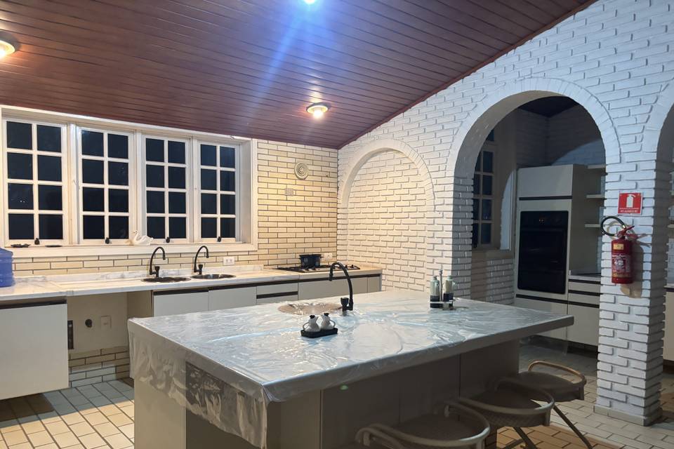 Cozinha principal em ilha