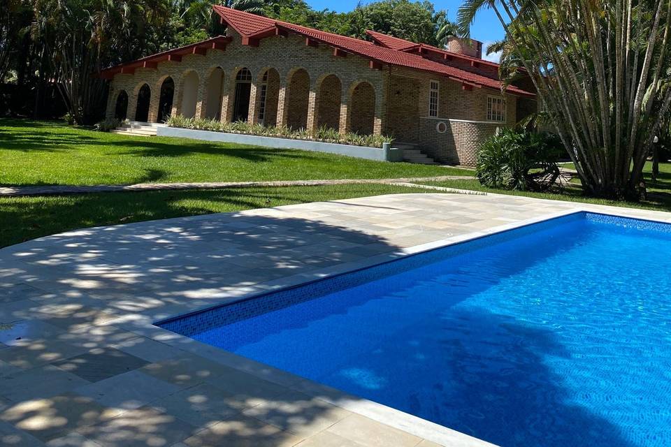 Jardim vista piscina