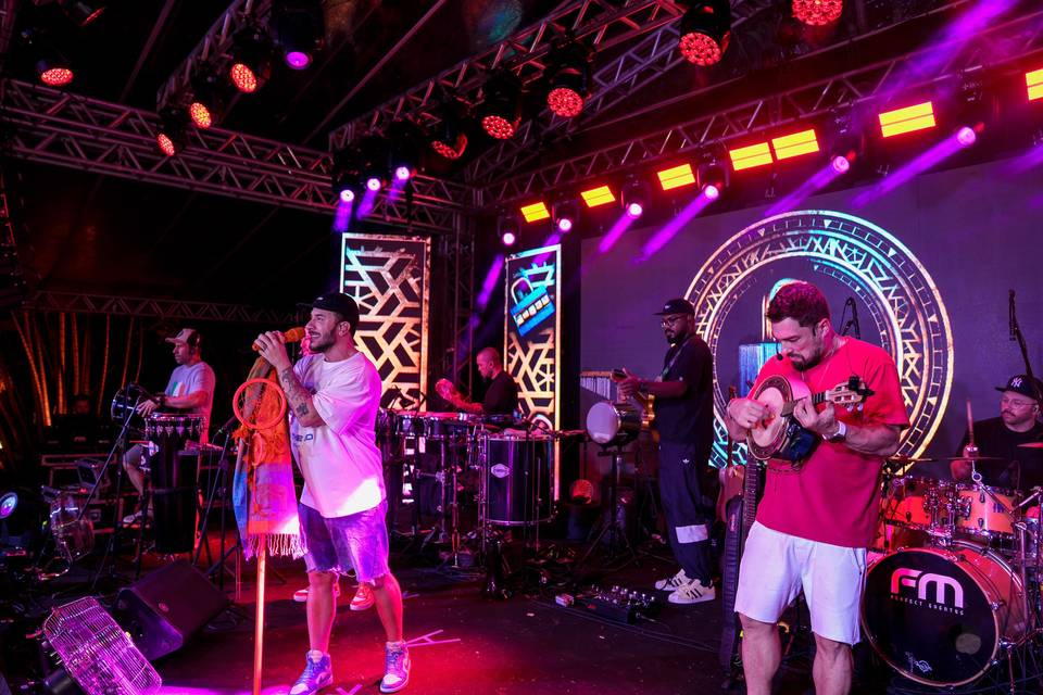 Show em Festa -no  domingo