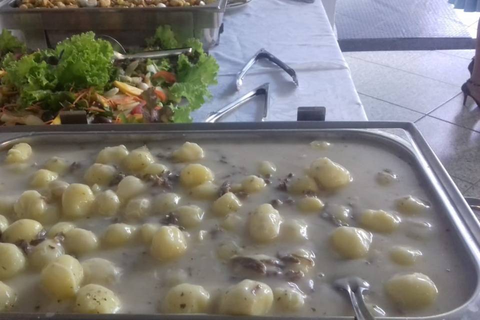 Batatas ao molho branco