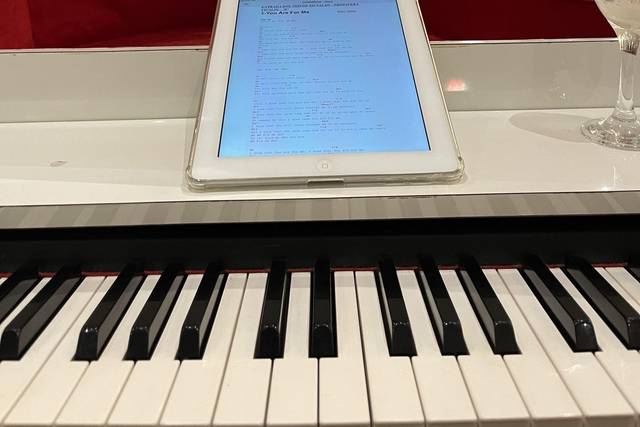 Qualquer música nós tocamos!