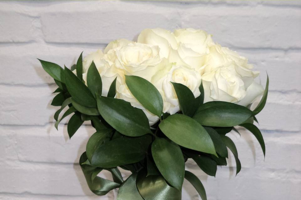 Bouquê noiva rosas brancas