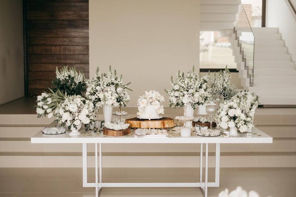 Mesa para bolo e doces