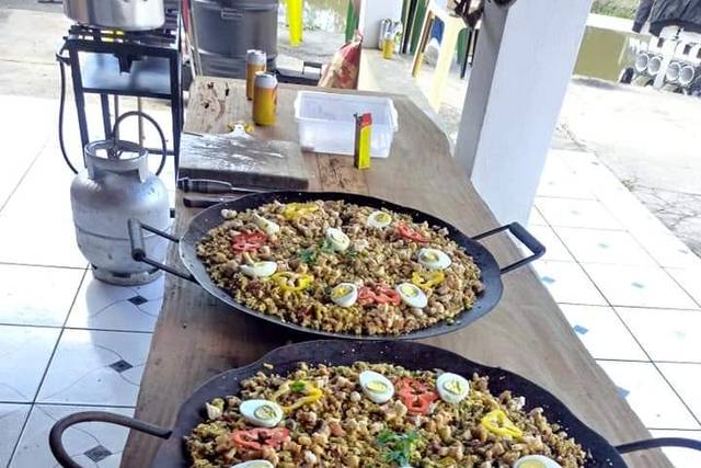 Feijão tropeiro e arroz