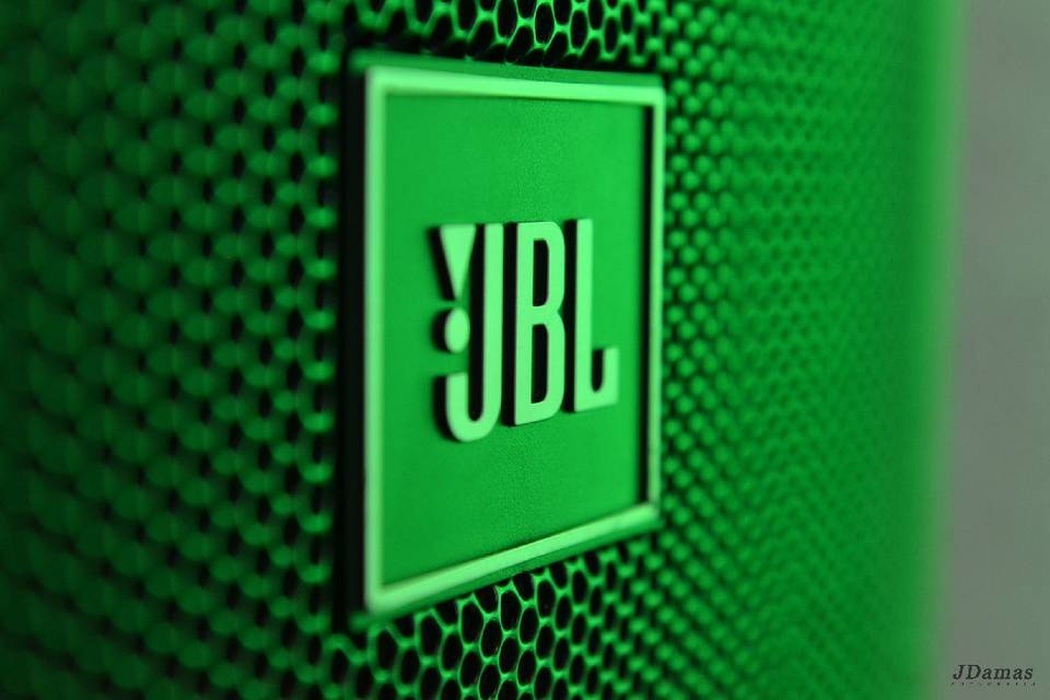 Sistema JBL de Som