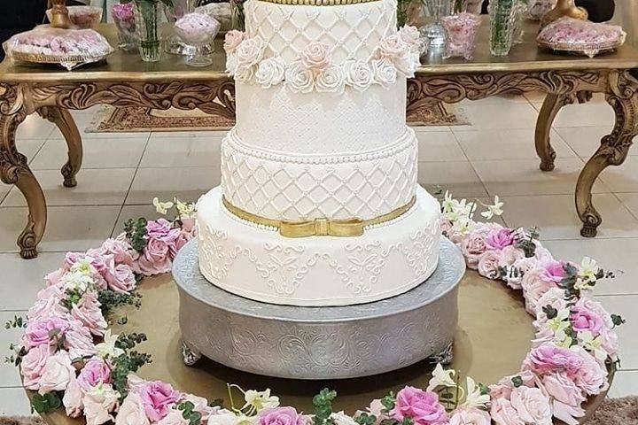 Bolo de aniversário feminino - Foto de Dourados, Mato Grosso do