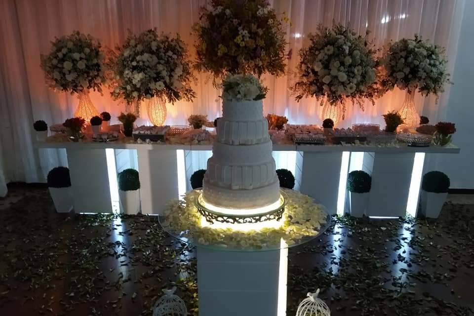 Mesa do bolo amália