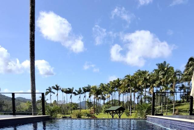 Piscina borda infinita