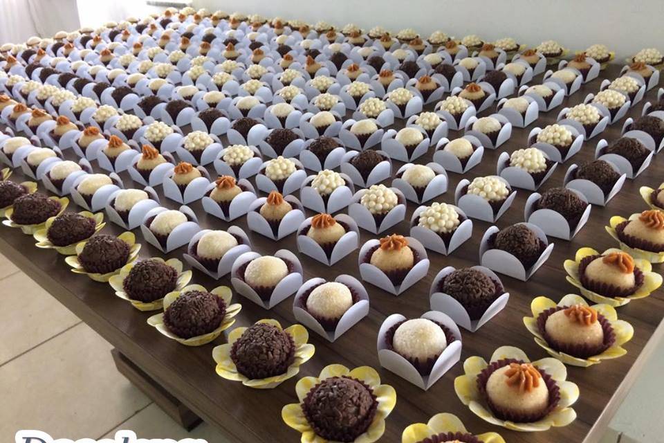 Mesa de Brigadeiro Goumert